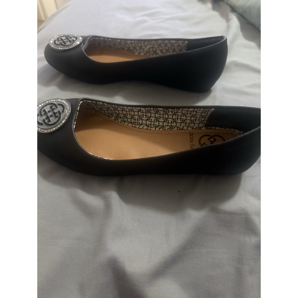 Daisy Fuentes Ballet Style Slip On Flats Shoes Women's Size 6 Black